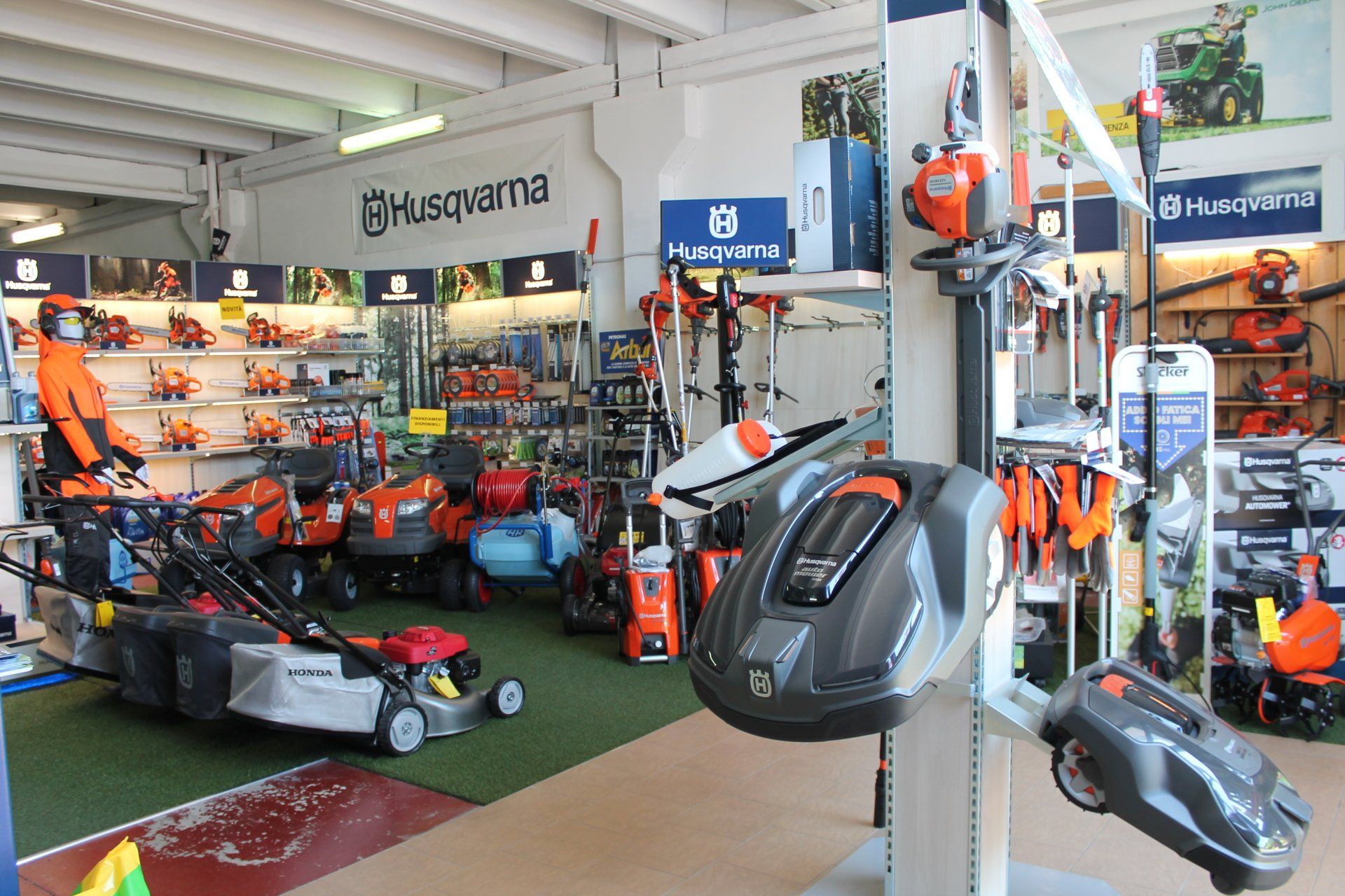 Furgone di una ferramenta