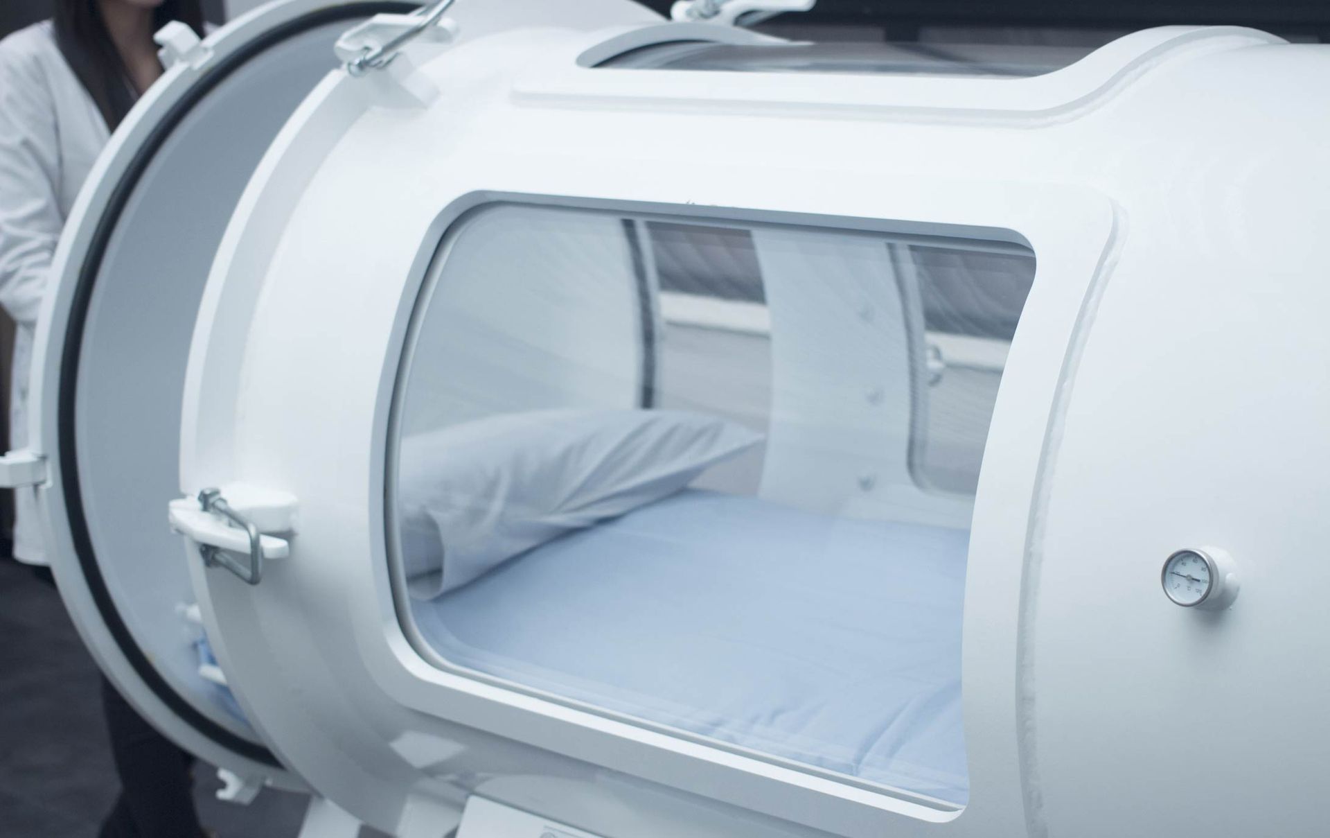 Hyperbaric oxygen therapy treatment — Foley, AL — A Better Way Health Food Store DR. Mary Sabal