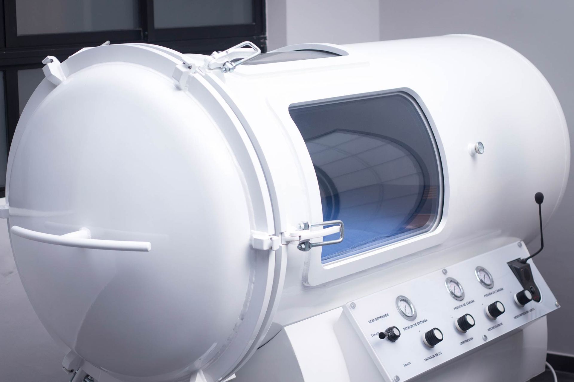 Hyperbaric oxygen therapy chamber tank — Foley, AL — A Better Way Health Food Store DR. Mary Sabal