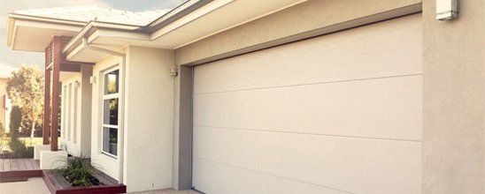 clean and fully maintained garage door by the expert repairers and service in Benowa