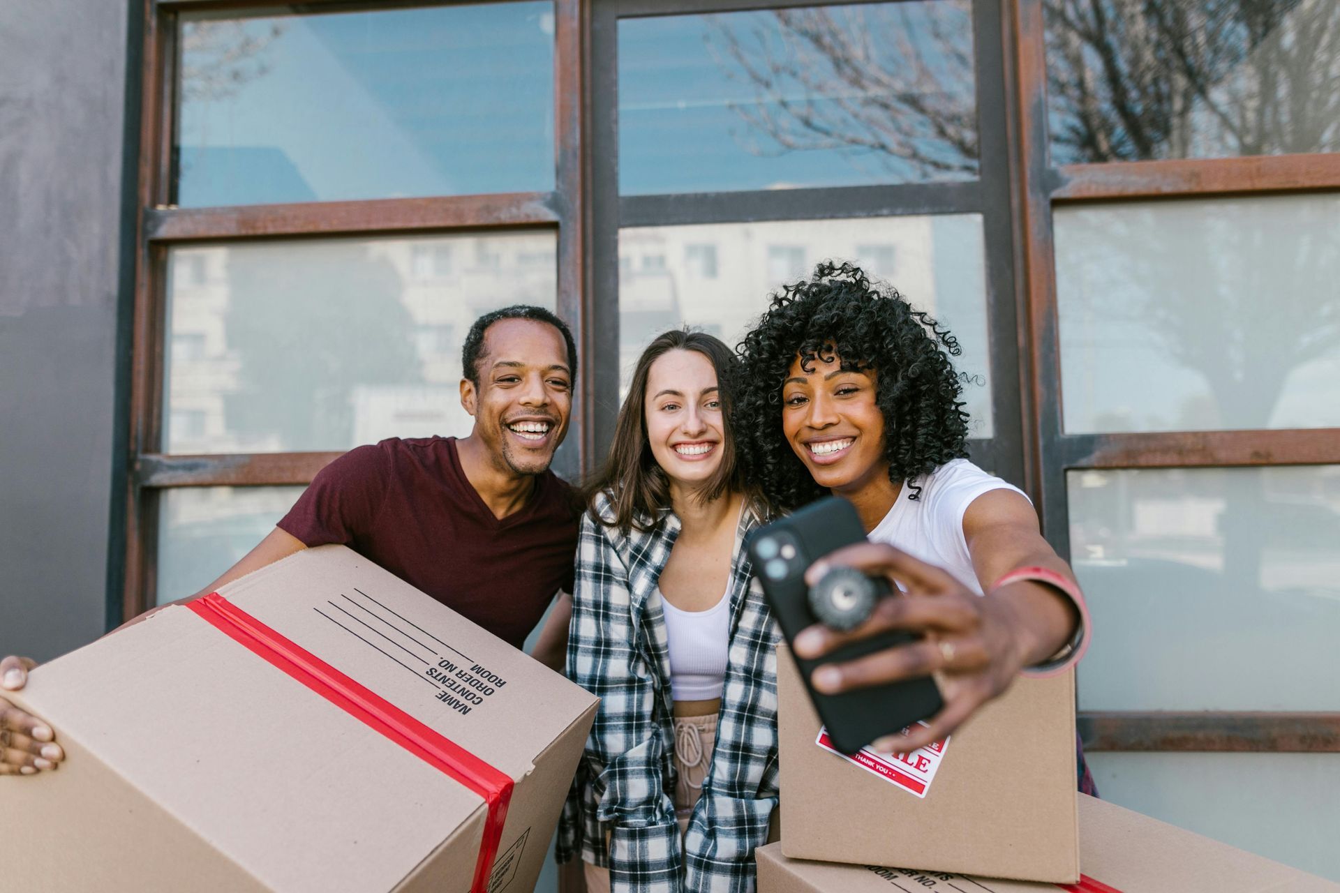 College students moving