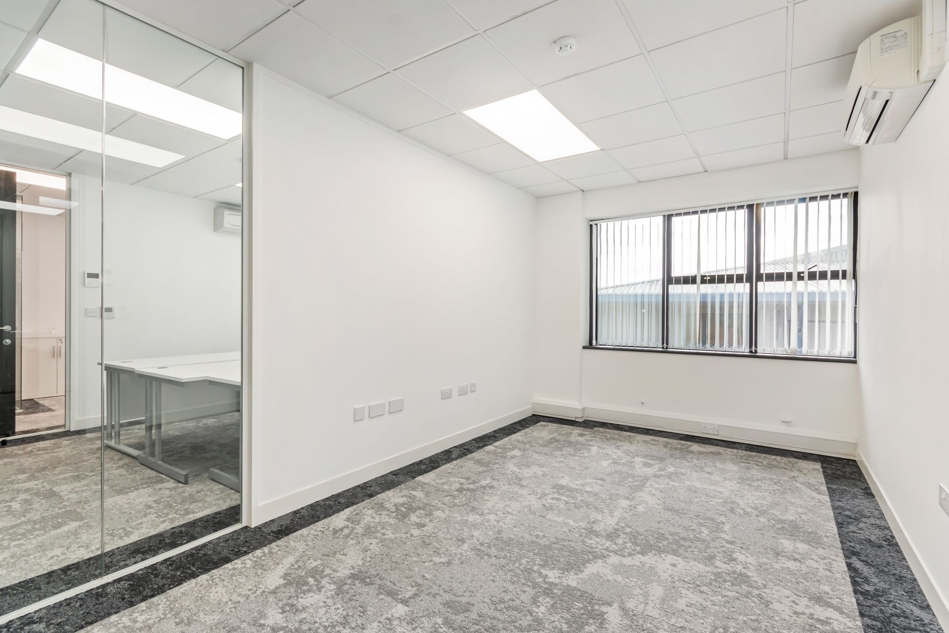 offices for 1-2 people in farnham for rent