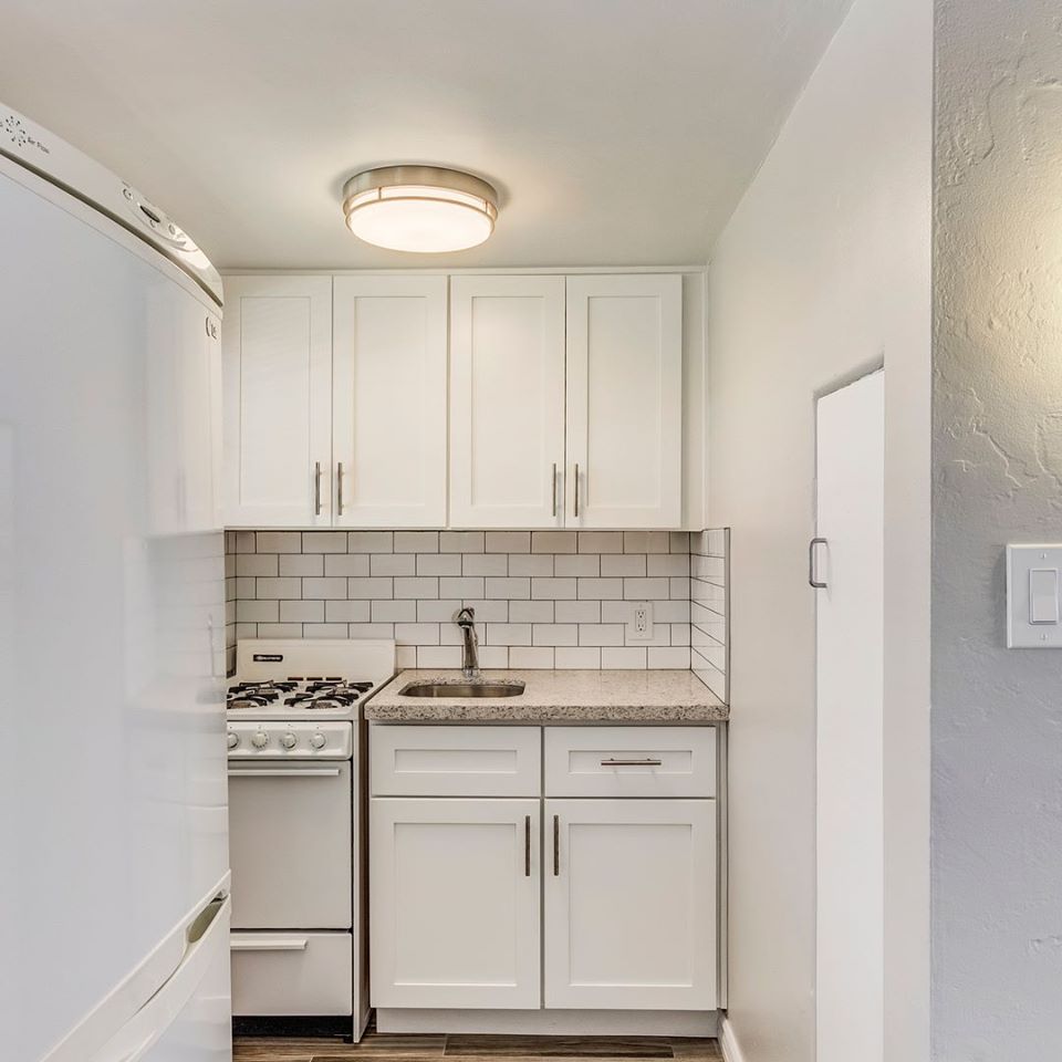 Simple Kitchen Sink Design — Hard Rock Tile & Stone — Phoenix, AZ