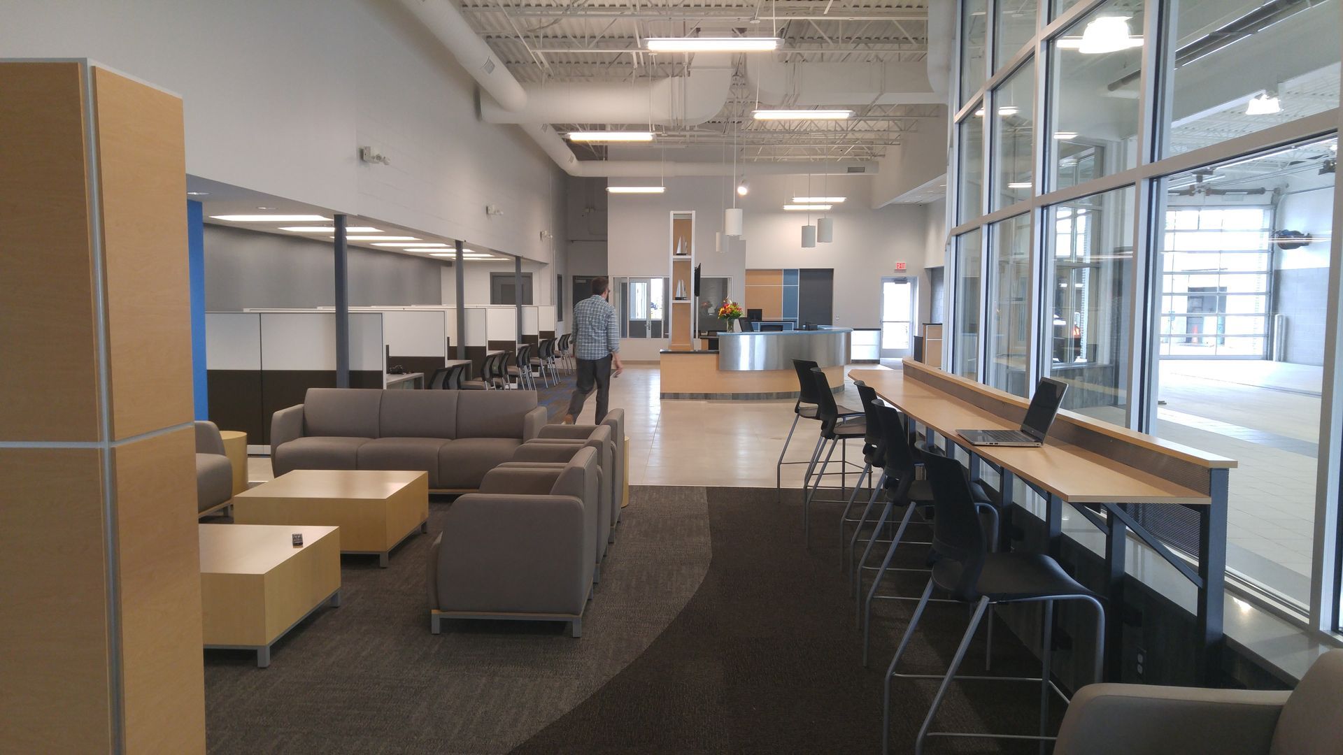 Bill Brown Ford Service Center interior