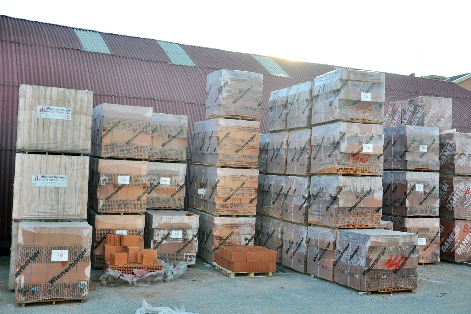 confezioni di materiali per lavori edili