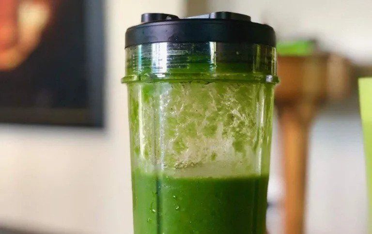 Healthy green smoothie
