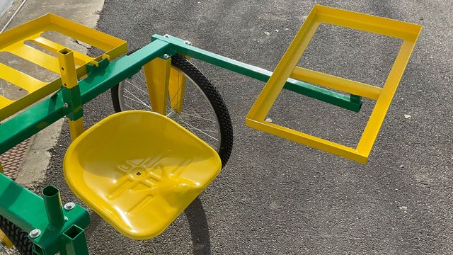 facilitador para la cosecha de judías verdes y desmalezado de hortalizas - línea verde