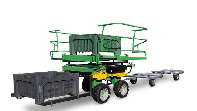 EGT-TUTTI FRUTTI XL - electric tractor for towing fruit bins