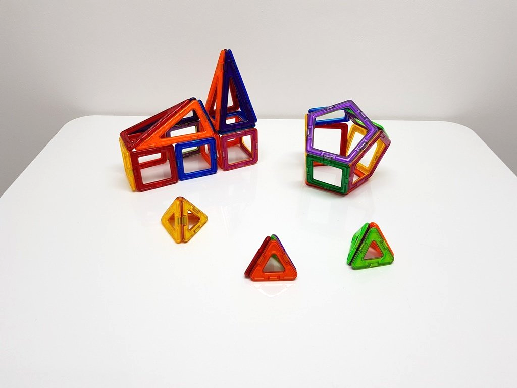 MagneticTable_Spass_mit_Magnetbausteinen