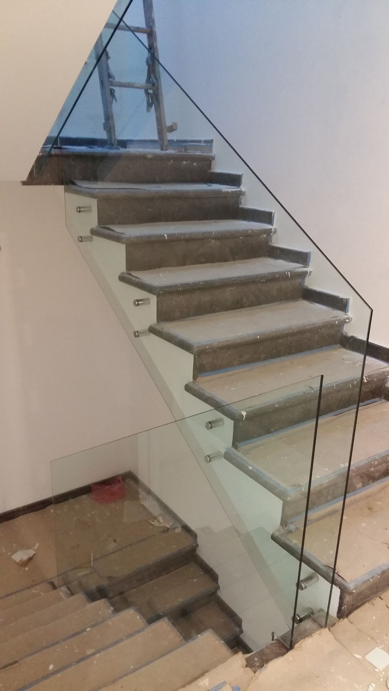 GRUPO GLASSNUM