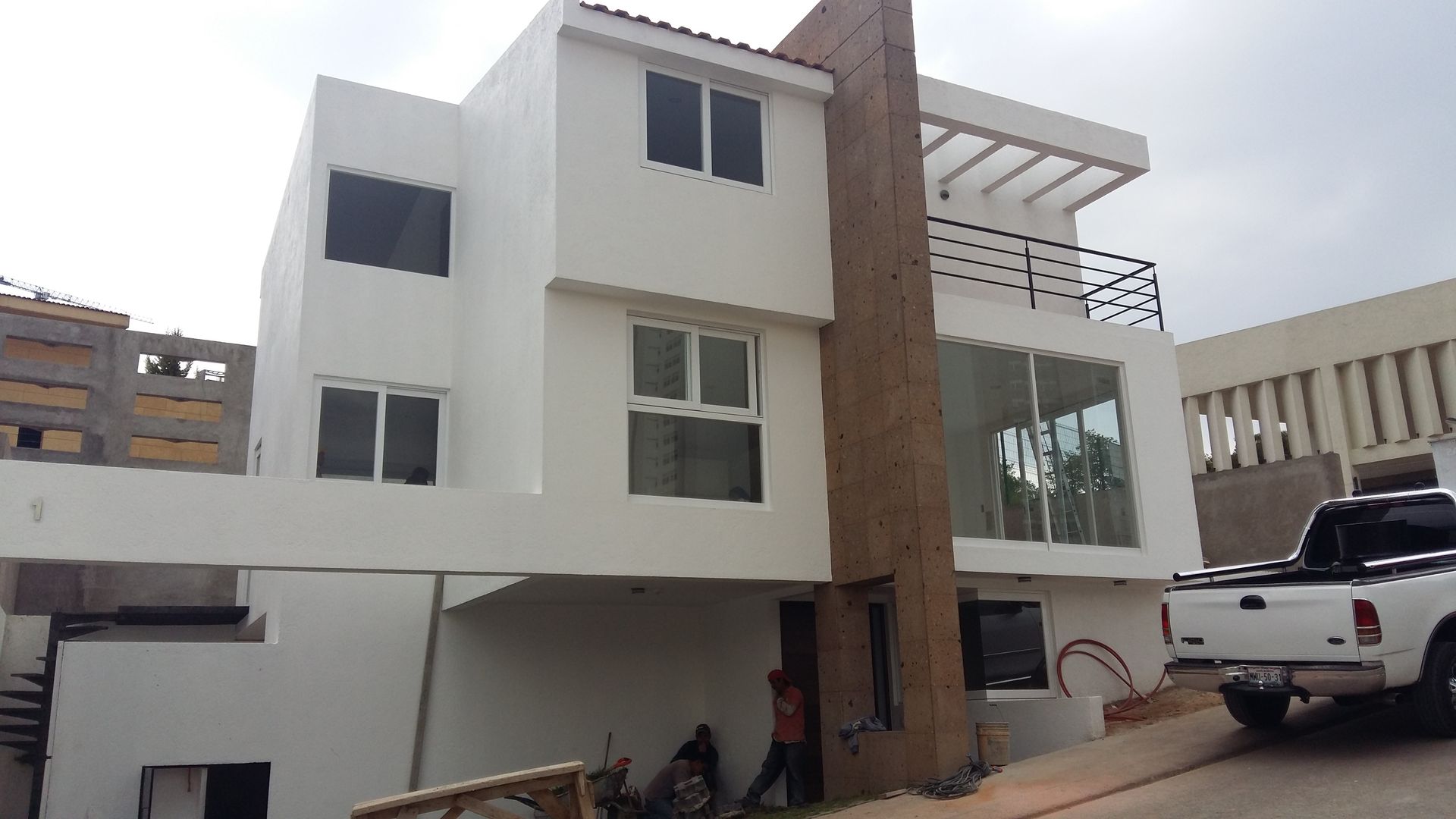 GRUPO GLASSNUM