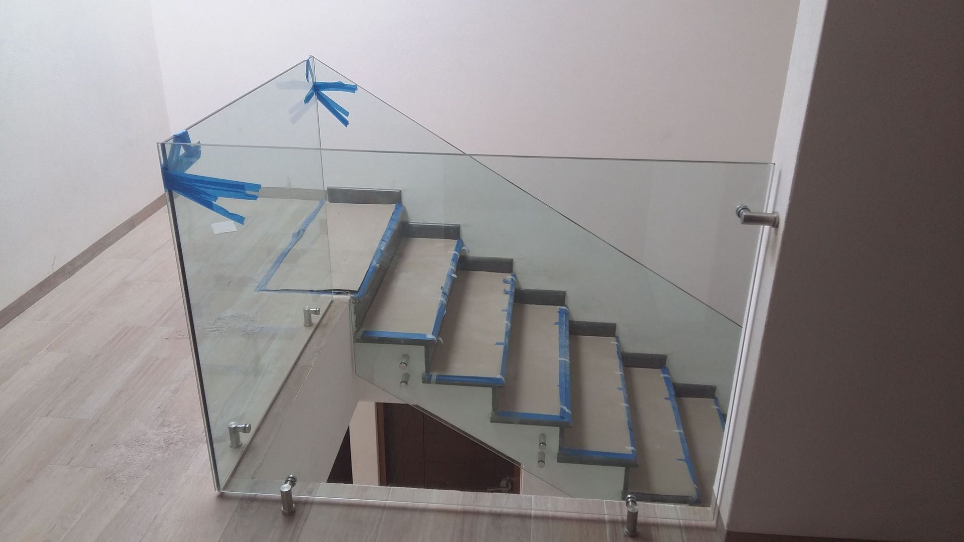 GRUPO GLASSNUM