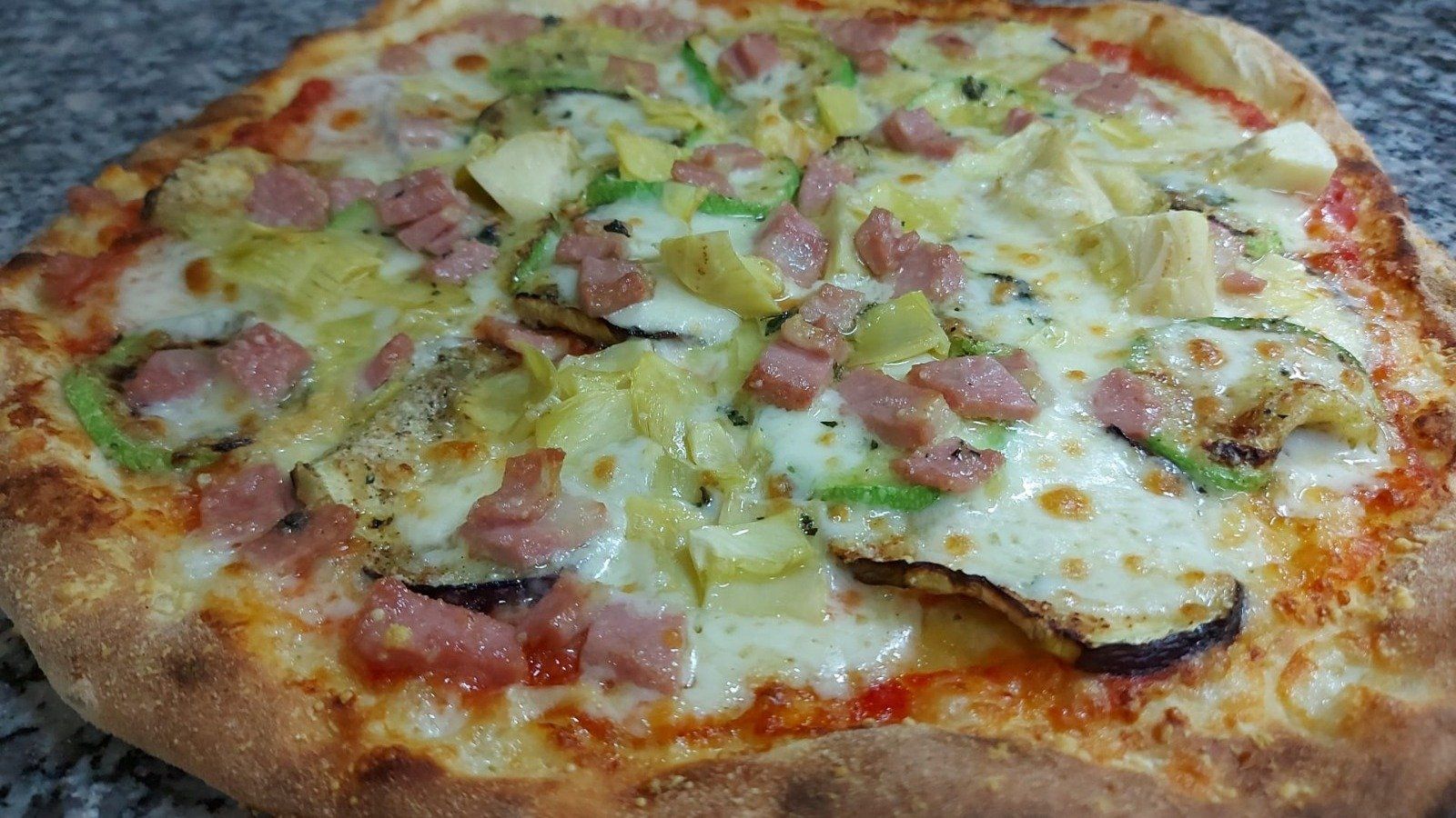 Pizza stracchino e rucola