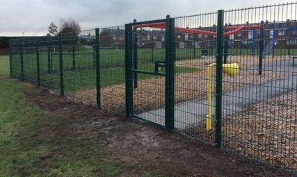 Twin wire mesh fencing and gates meadowdale play area 3