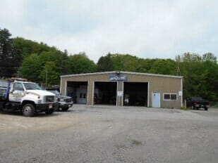 Jack's Auto Body Plus LLC Shop — Auto Repair in Winsted, CT
