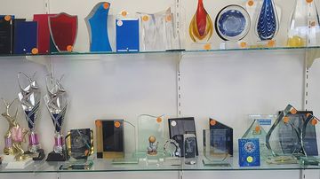 A wide range of corporate glass & awards at competitive prices