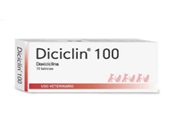 Una caja de 100 comprimidos de diciclina sobre un fondo blanco.