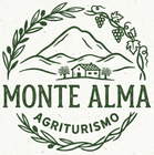 Logo dell'agriturismo Monte Alma con montagna verde, casale, uva e tralci d'ulivo.