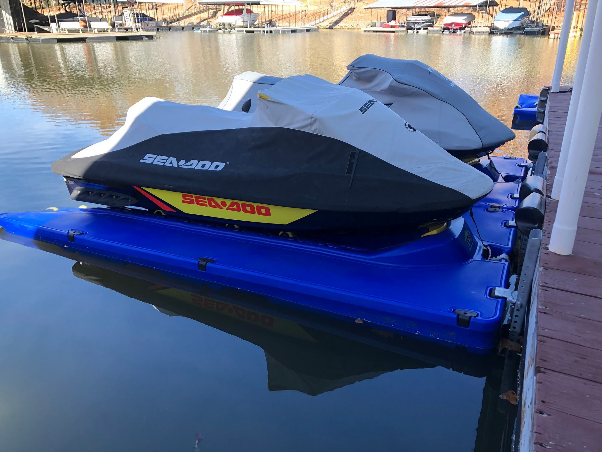 Hydrohoist drive on PWC dock