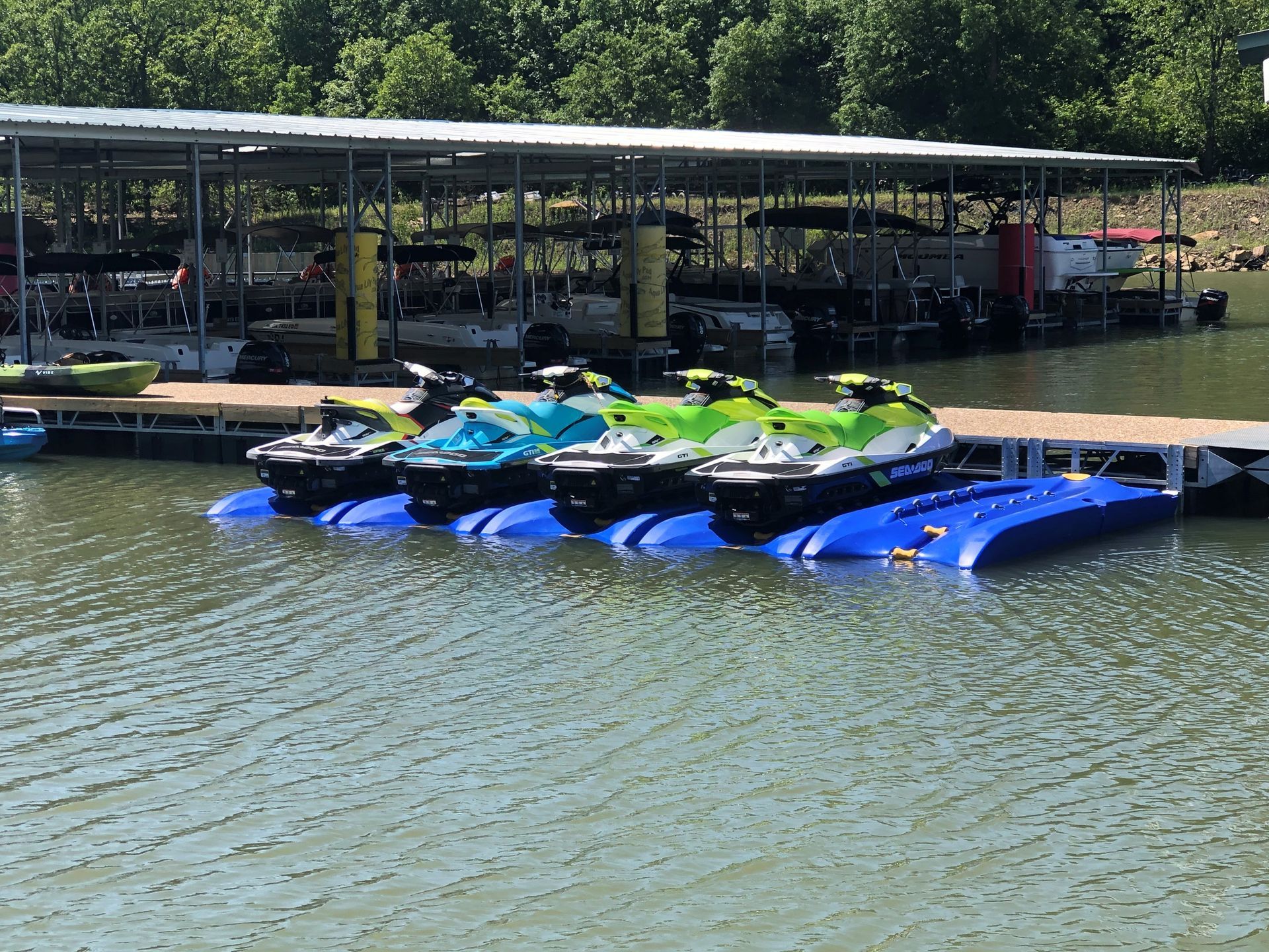 Hydroport drive on pwc docks