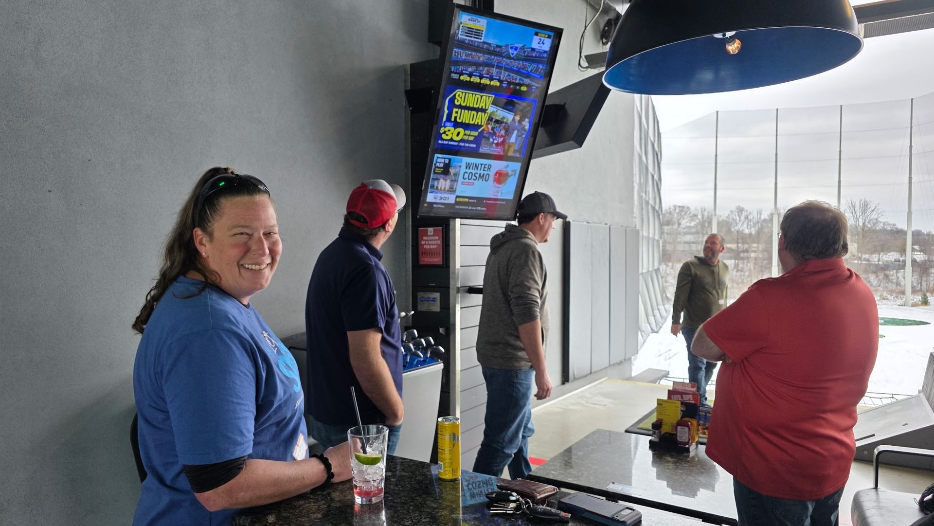 SH Distributing employees golfing