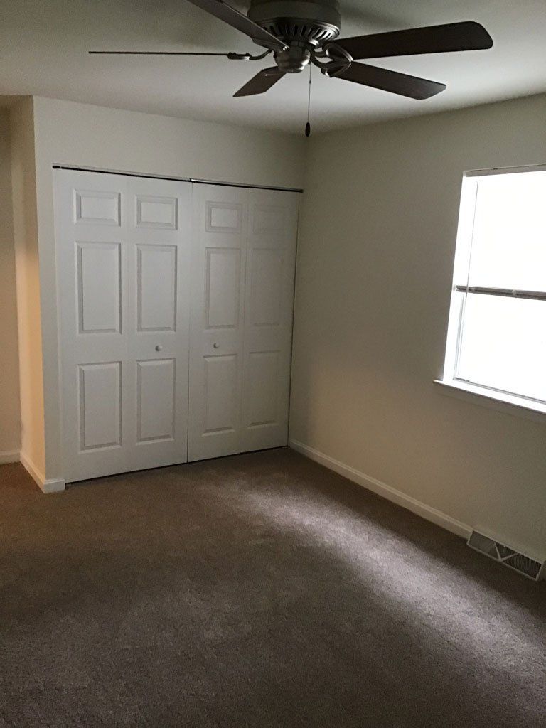 Chateau d'Eden bedroom looking at closet