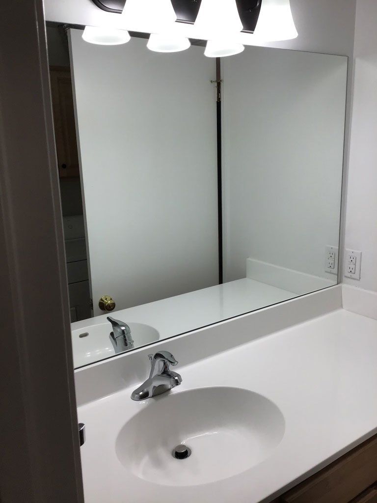 Chateau d'Eden Bathroom sink