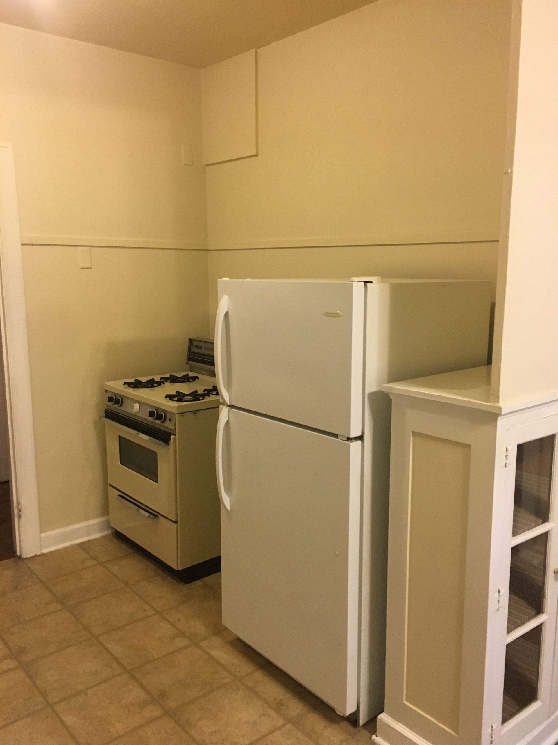 1 Bedroom Unit. Leavenworth, KS A and K Rentals