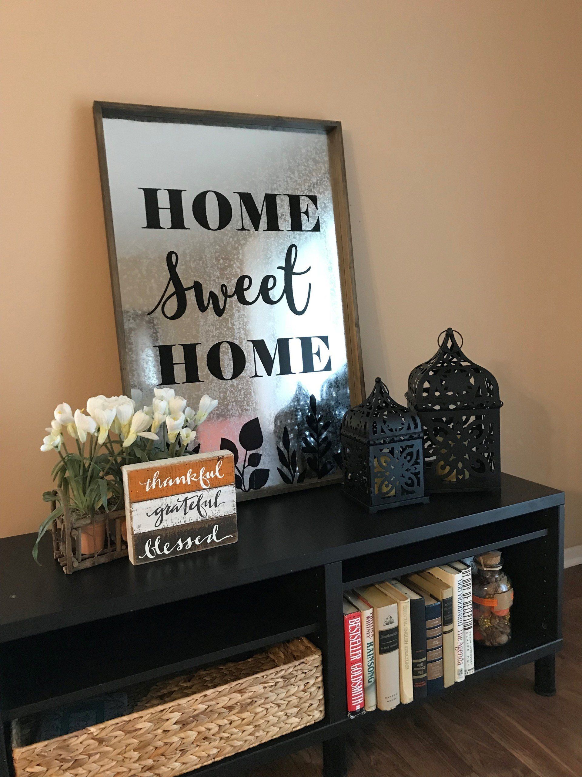 Living Room |  Amberway Apartment Homes