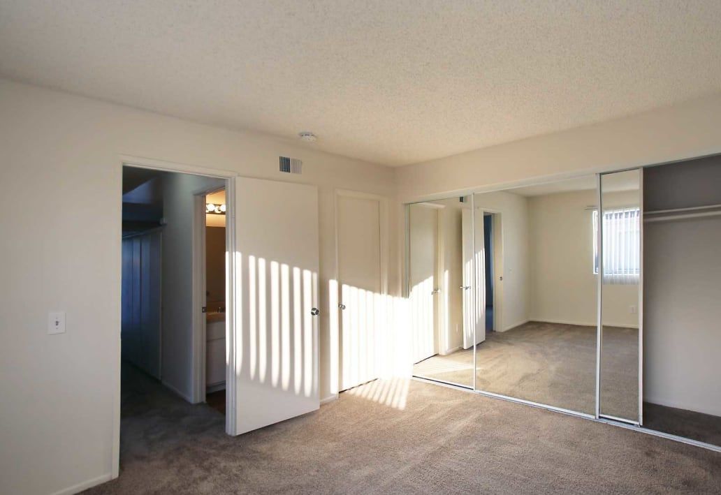 Bedroom |  Amberway Apartment Homes