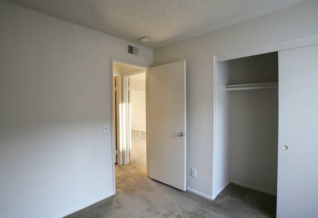 Bedroom |  Amberway Apartment Homes