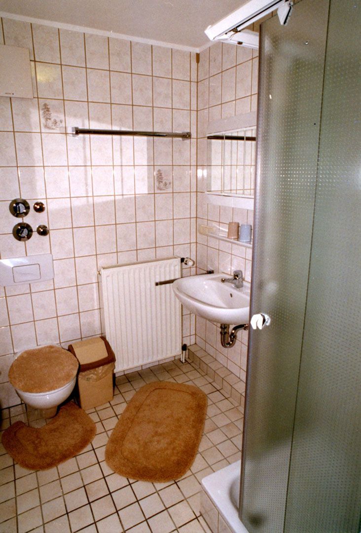 Sanitärraum im Zimmer vom Hotel garni „Zur Krim“