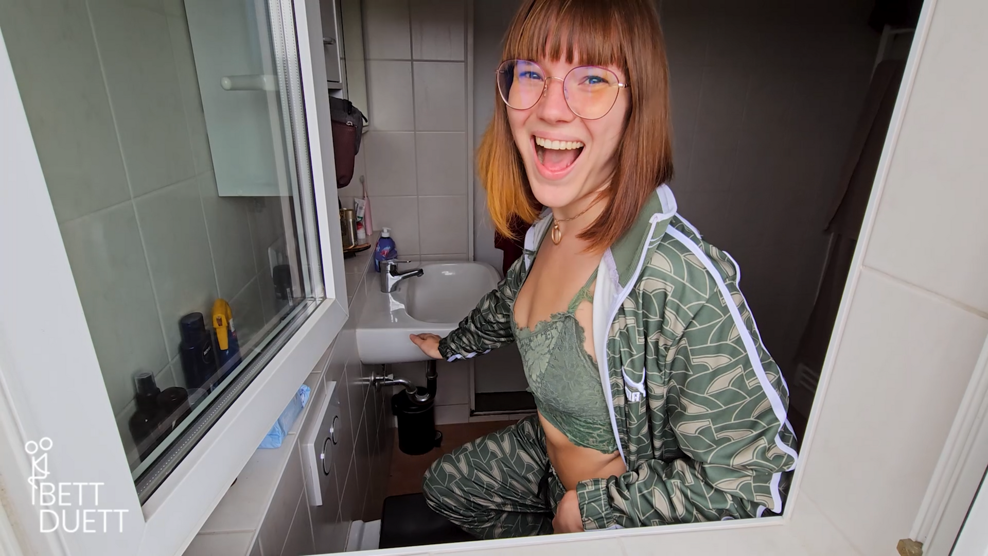 Anne Eden wird von Spanner gefickt