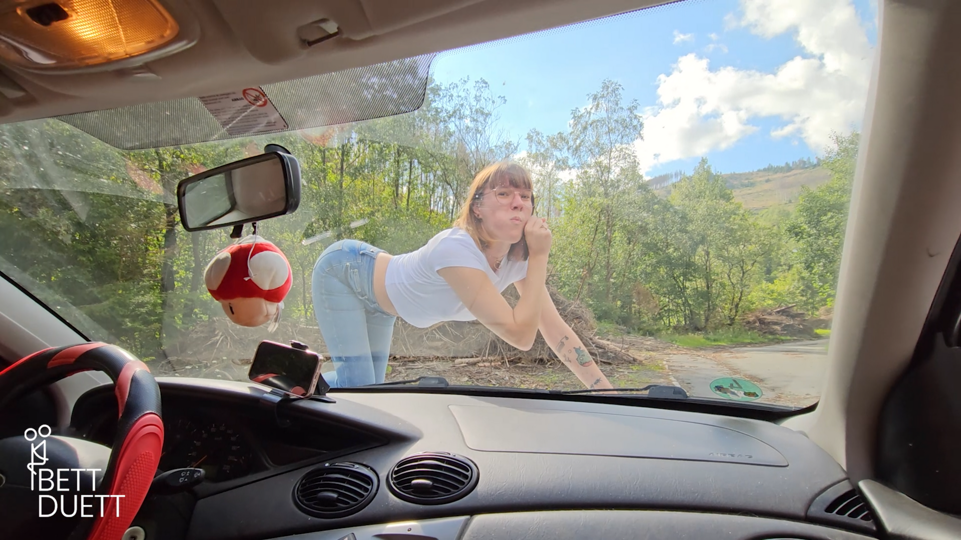 BettDuett liebt es draußen Sex zuhaben