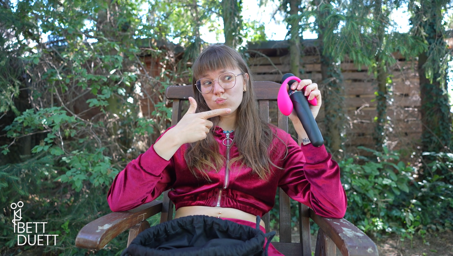 Anne Eden macht es sich draußen selbst