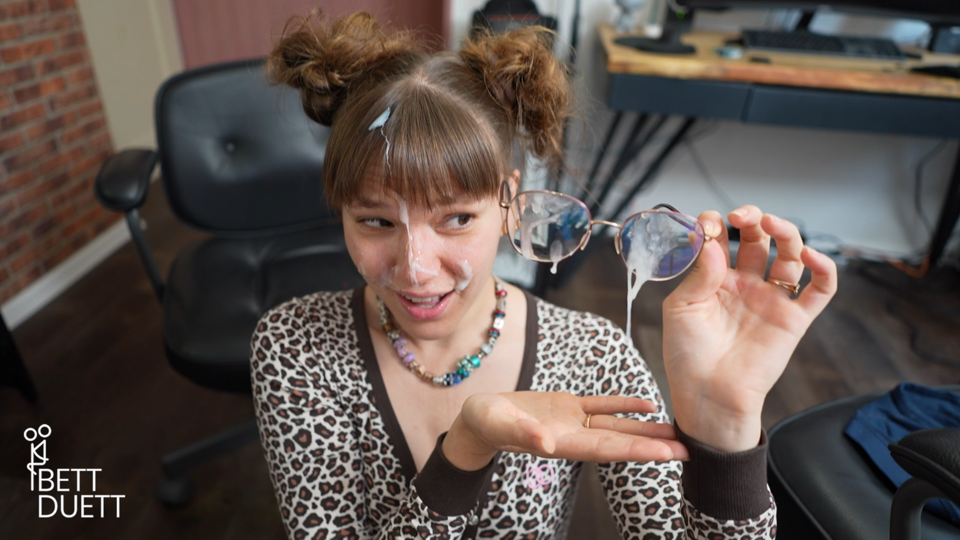 Spritz Anne Eden das Gesicht voll mit deinem Sperma