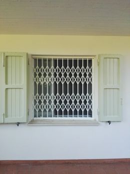 Cancelletto estensibile in ferro verniciato