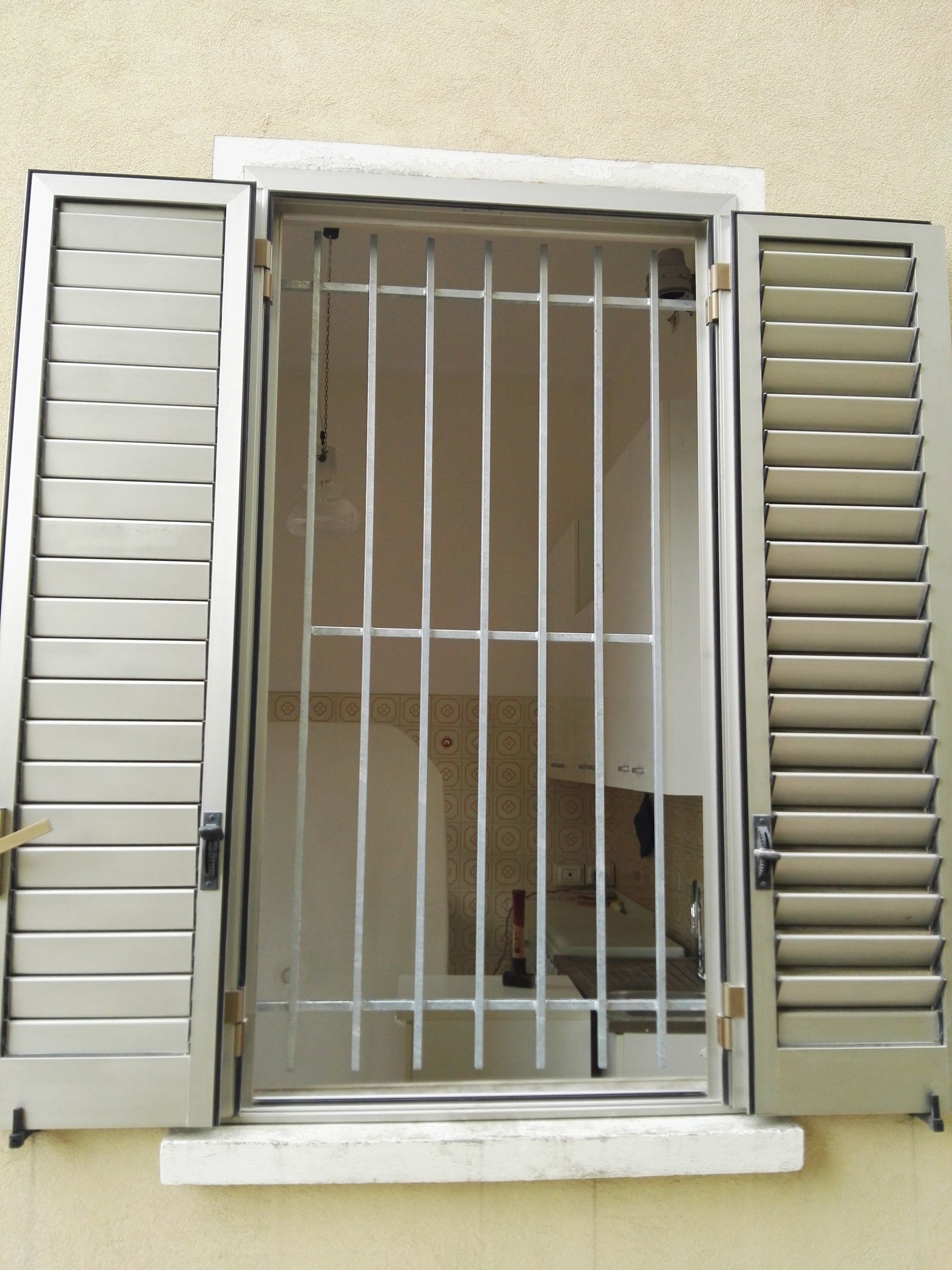 Inferriata fissa in ferro zincato