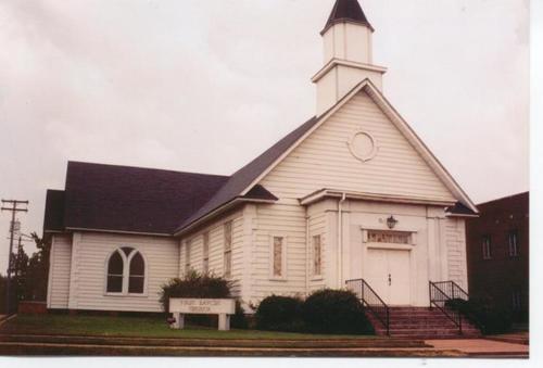 First Baptist Church, Lewisville