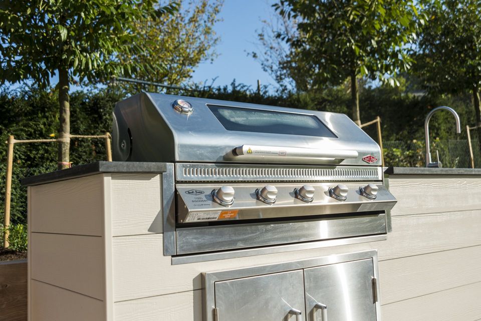 Top Tips For Hosting The Best Garden Party This Summer Part 1 Discover Beefeater Outdoor Kitchen Bbqs