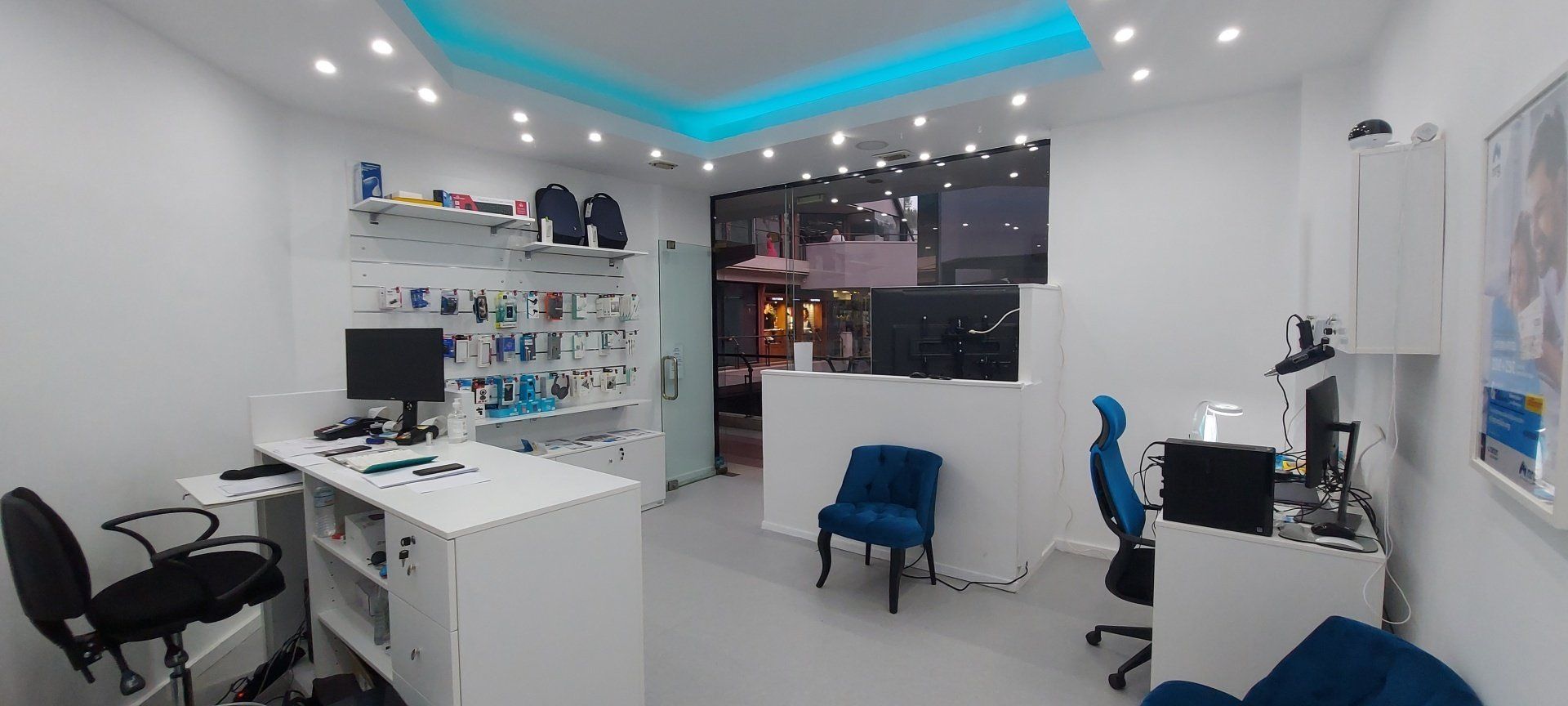 ΚΑΤΑΣΤΗΜΑΤΑ SWiTCH Stores