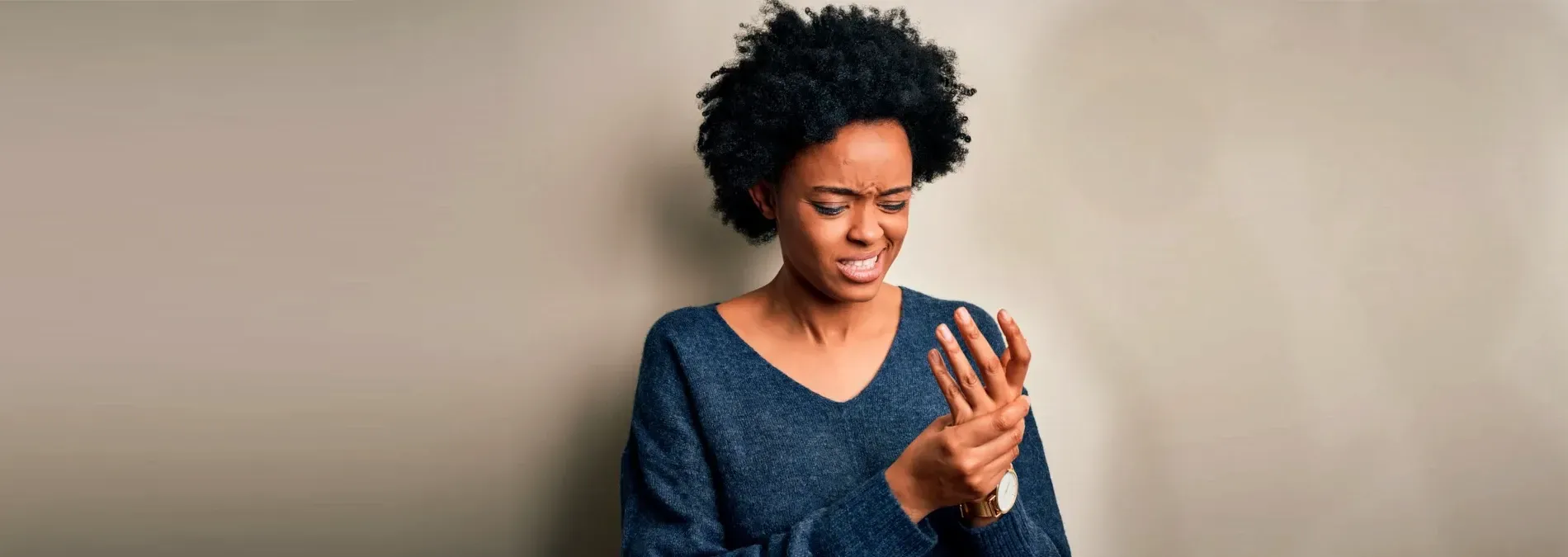 young black woman with finger pain