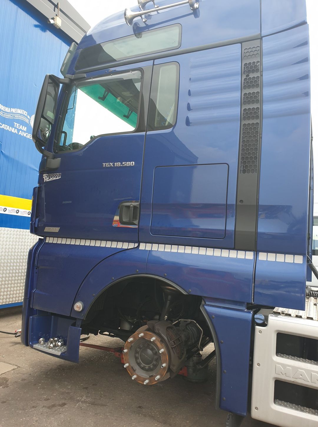 sostituzione pneumatici camion