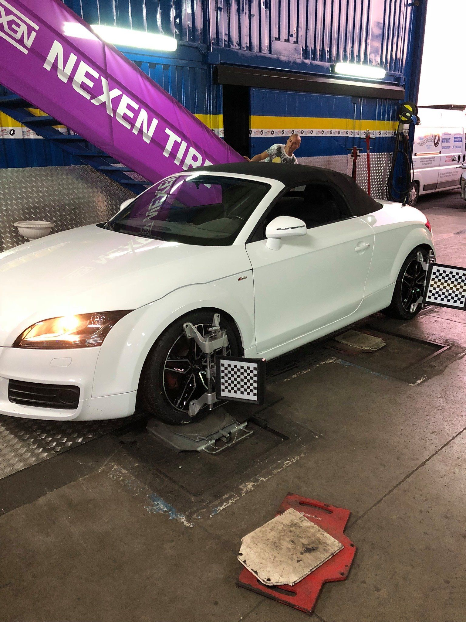 auto su banchi di prova freni