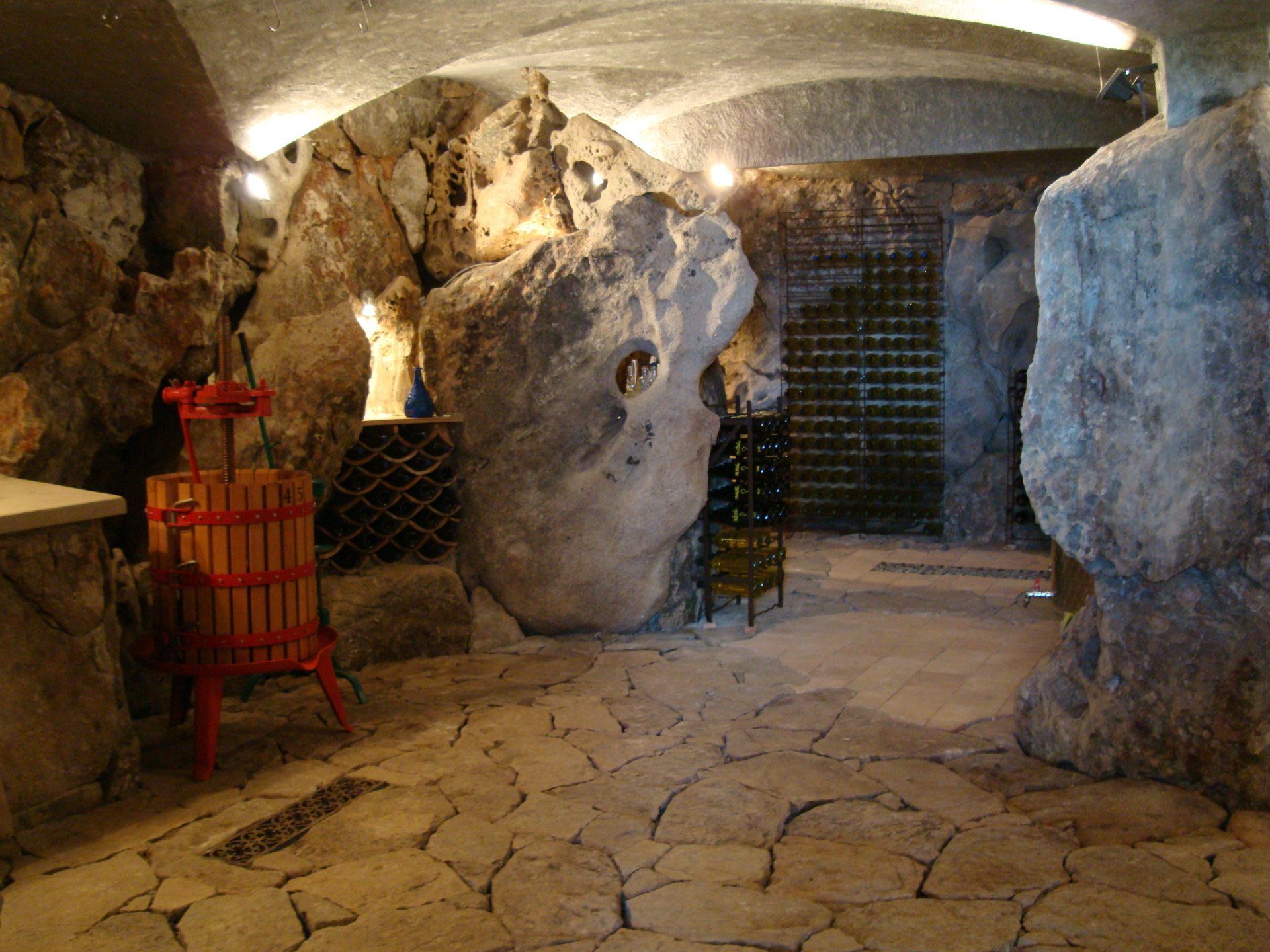 Studio Tecnico Demuro locale grotta