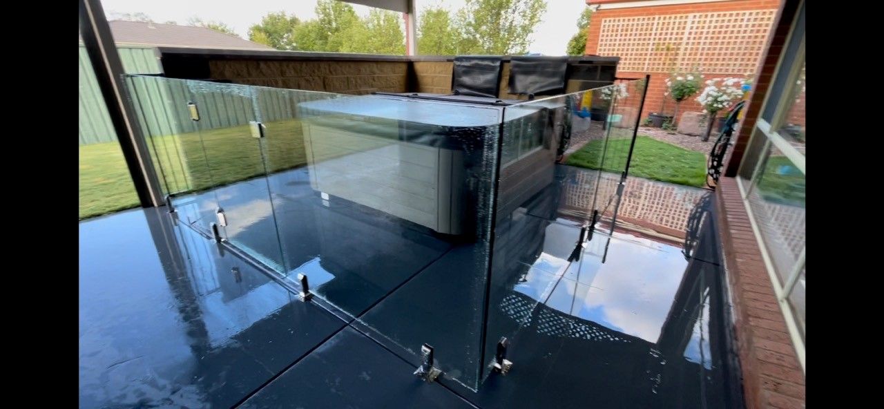 Glass Pool Fencing Custom Built in Shepparton, Yarrawonga, Wangaratta, Seymour, Mansfield, Benalla, Wagga.. Northern Victoria