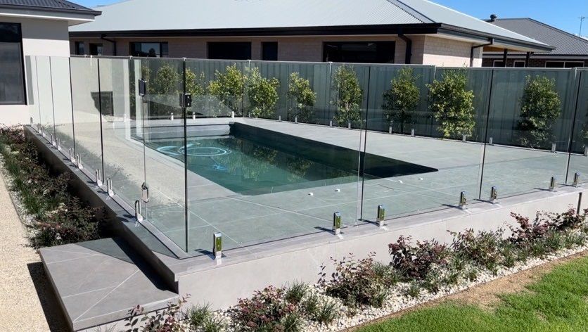 Glass Pool Fencing Custom Built in Shepparton, Yarrawonga, Wangaratta, Seymour, Mansfield, Benalla, Wagga.. Northern Victoria