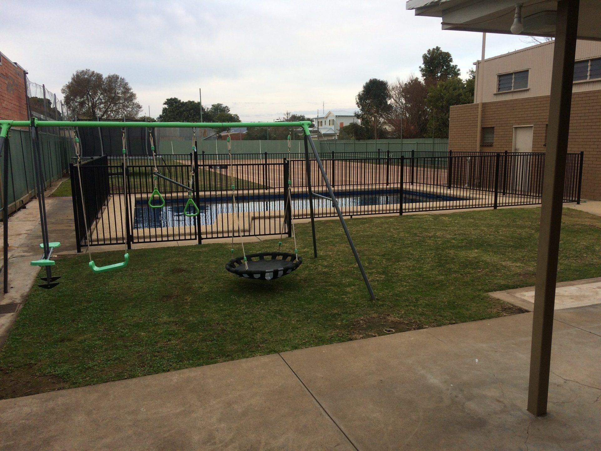 Glass Pool Fencing Custom Built in Shepparton, Yarrawonga, Wangaratta, Seymour, Mansfield, Benalla, Wagga.. Northern Victoria