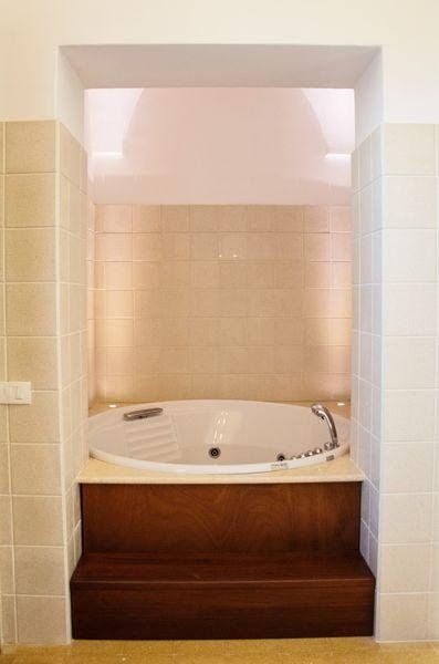 Salle de bain de la suite rubis supérieure