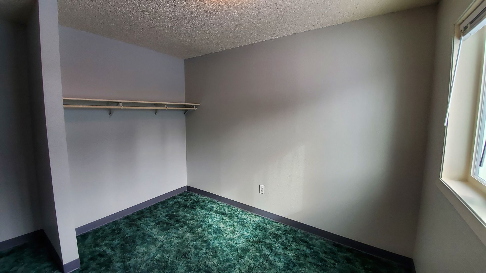 Walk In Closet — Fairbanks, AK — Ben Lomond Inc